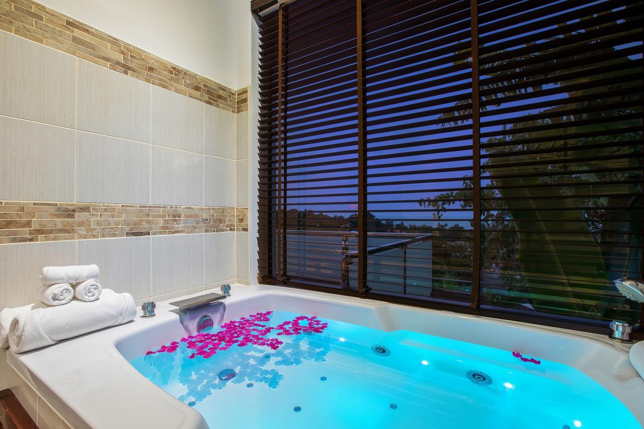Sunny Banks - Modern Sea View 4 Bed Pool Villa Maret Exterior photo
